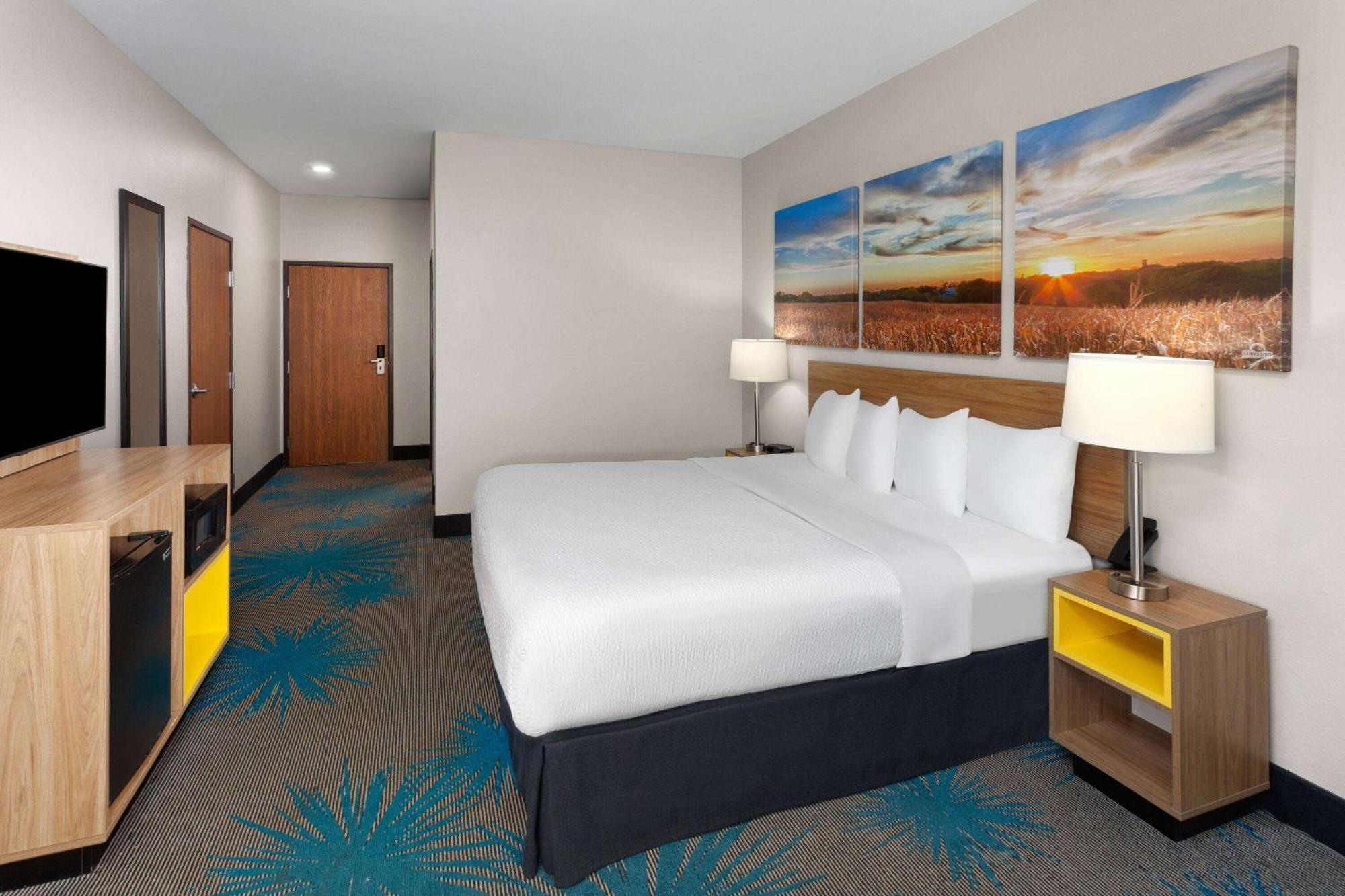 Days Inn & Suites By Wyndham Of Morris Exterior foto