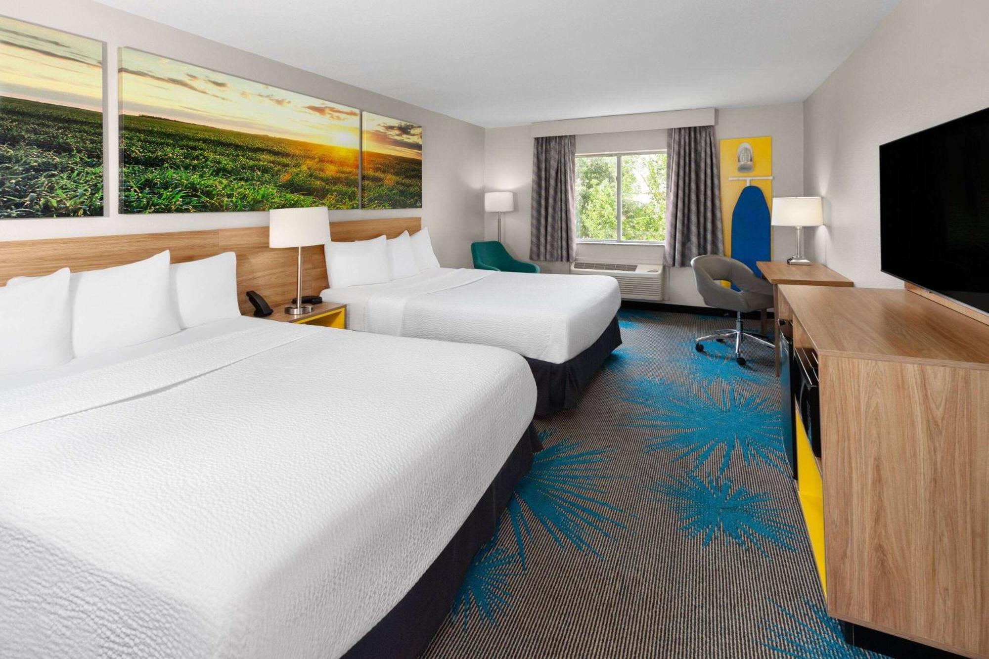 Days Inn & Suites By Wyndham Of Morris Exterior foto