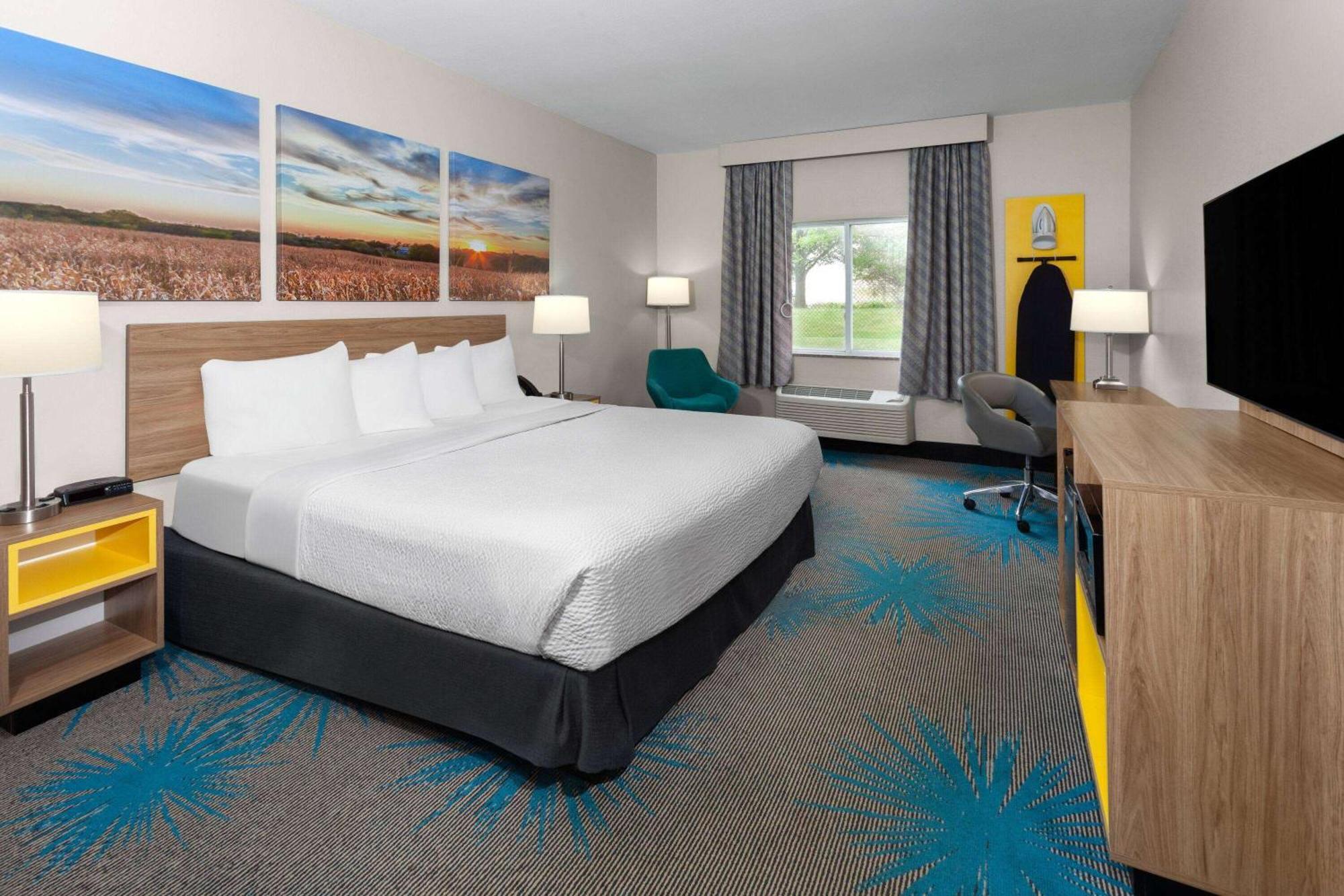 Days Inn & Suites By Wyndham Of Morris Exterior foto